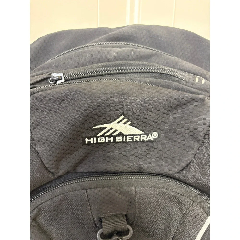 High Sierra Backpack Unisex Large Black Suspension Strap System Ripstop